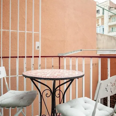 Next To Sagrada Familia 4-bedroom Apartment
