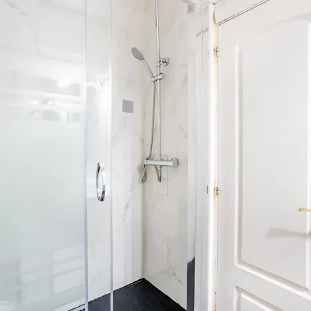 Next To Sagrada Familia 4-bedroom *