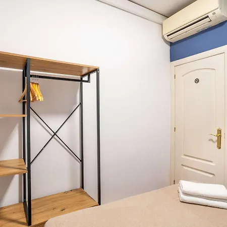 Next To Sagrada Familia 4-bedroom Apartamento